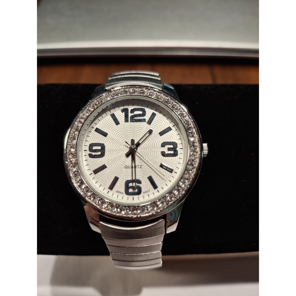 Womens Silvertone Stretch Watch With Rhinestones. Works W/ New Batteries.